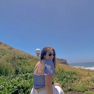 Meet your Posher, Layla